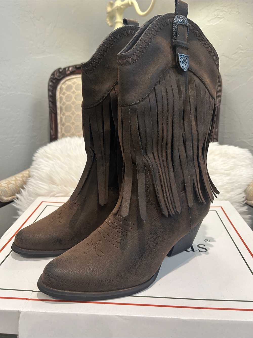 Pierre Dumas Brown Suede Fringe Western Ankle Boots